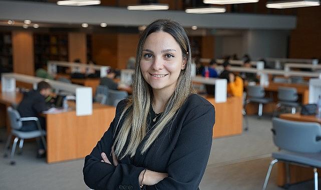 Text Neck Sendromu gençleri ve çocukları tehdit ediyor Text Neck Sendromu gençleri ve çocukları tehdit ediyor