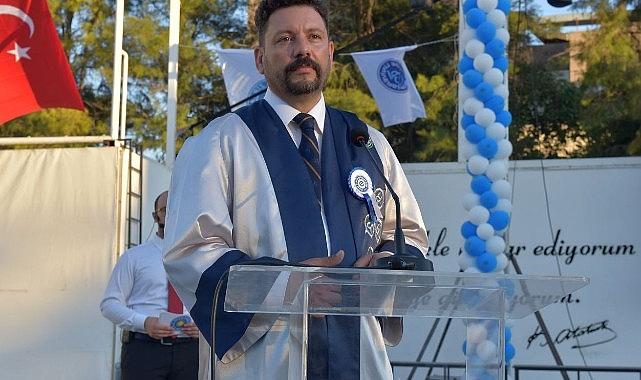 EÜ ile ADAU Çift Diploma Programı Mezuniyet Töreni gerçekleştirildi EÜ ile ADAU Çift Diploma Programı Mezuniyet Töreni gerçekleştirildi