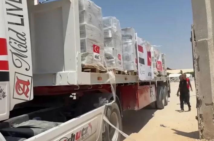 Gazze’ye Türkiye’den İnsani Yardım Sevkiyatı Sürüyor Gazze’ye Türkiye’den İnsani Yardım Sevkiyatı Sürüyor