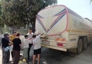 Adıyaman Belediyesi’nden mahallelere su dağıtım desteği