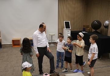 Başkan Altay, Konya Bilim Merkezi'nin Yaz Bilim Kamplarına Katılan Çocuklarla Buluştu