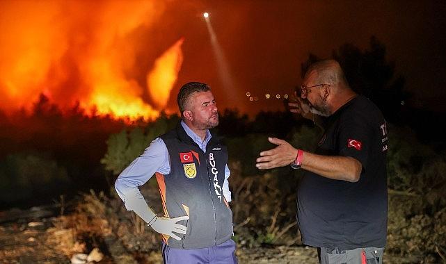 Buca tüm gece alevlerle mücadele etti Buca tüm gece alevlerle mücadele etti
