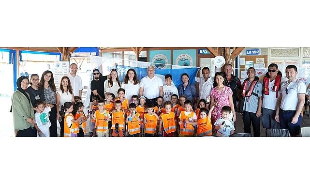Setur Marinaları'nın su üstü temizlik robotu Smartium Clean, “Mavi Yarınlar" projesi için denize indi