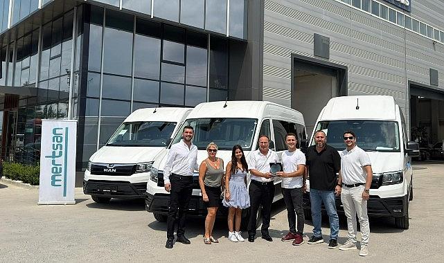 Sesli Turizm, Büyüme Yolculuğunu Yeni MAN TGE'lerle Güçlendirdi Sesli Turizm, Büyüme Yolculuğunu Yeni MAN TGE'lerle Güçlendirdi