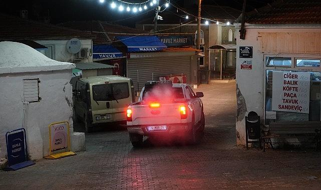 Çeşme'de yaz temizliği ve ilaçlama seferberliği: 24 saat kesintisiz hizmet Çeşme'de yaz temizliği ve ilaçlama seferberliği: 24 saat kesintisiz hizmet