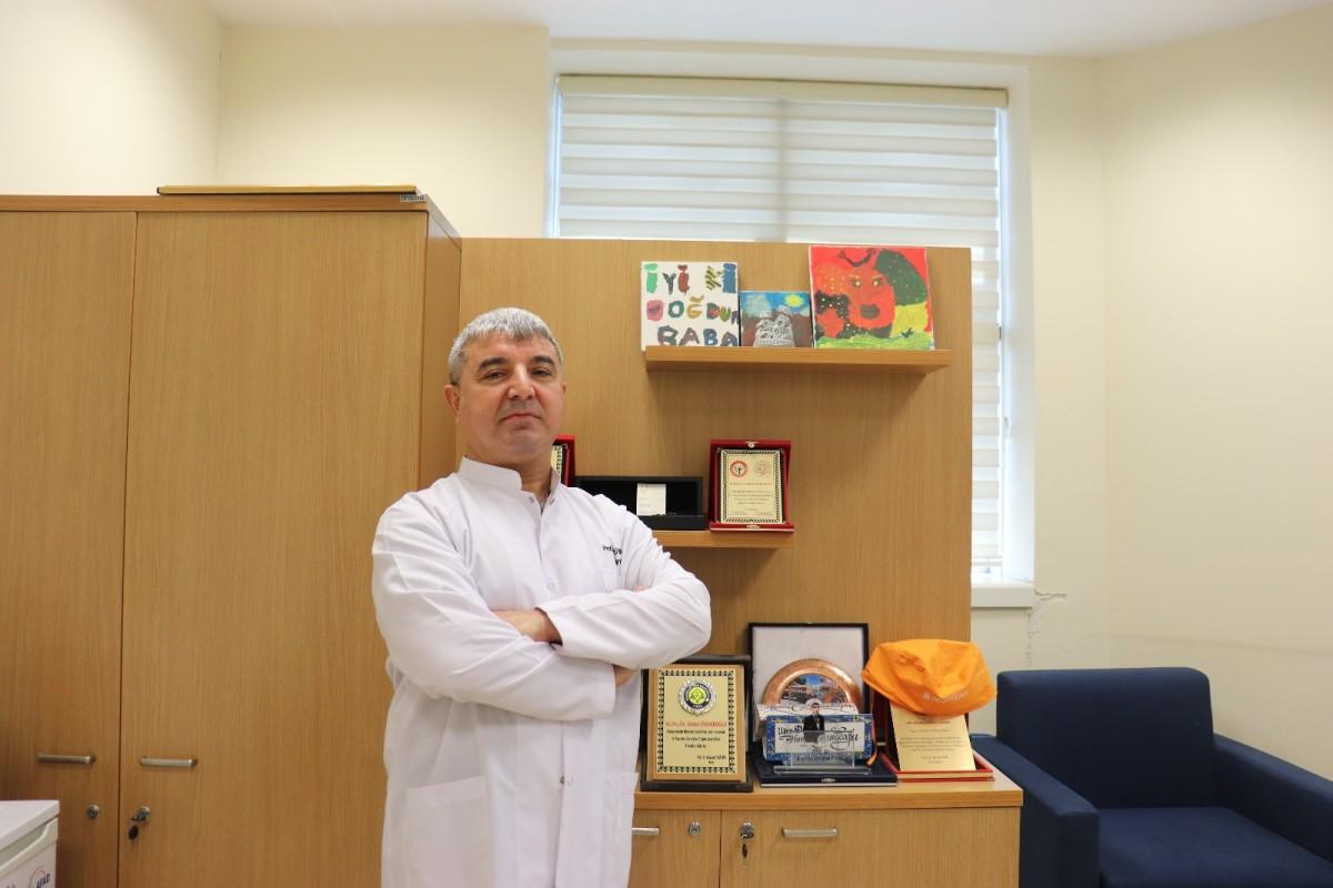Prof. Dr. Uyanikoğlu’ndan yaz sıcaklarına karşı hayati uyarı: Susuz kalmayın Prof. Dr. Uyanikoğlu’ndan yaz sıcaklarına karşı hayati uyarı: Susuz kalmayın