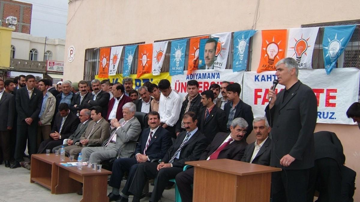 20 Yıl Aradan Sonra Kahta'da Tarihi Buluşma 20 Yıl Aradan Sonra Kahta'da Tarihi Buluşma