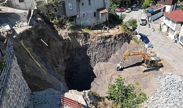Değirmendere'de toprak kaymasına hızlı müdahale Değirmendere'de toprak kaymasına hızlı müdahale