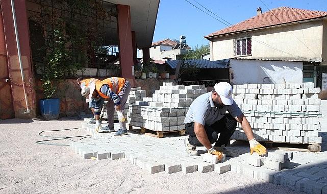Çiğli'de yol ve park çalışmaları hız kesmeden sürüyor Çiğli'de yol ve park çalışmaları hız kesmeden sürüyor
