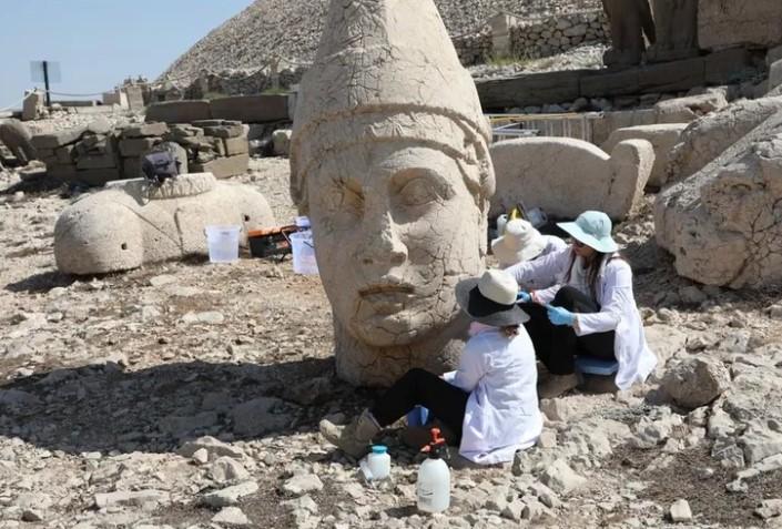 Nemrut Heykellerine Nano Dokunuş Nemrut Heykellerine Nano Dokunuş