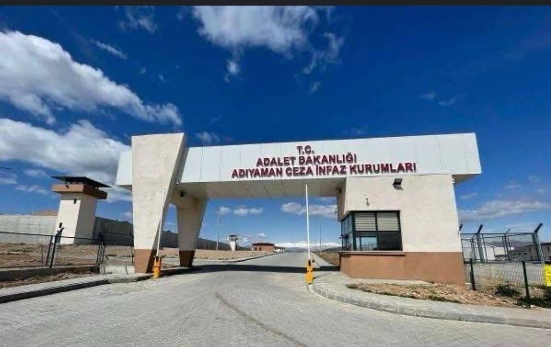Adıyaman'da hakkında 10 yıl 9 ay kesinleşmiş hapis cezası bulunan hükümlü yakalandı Adıyaman'da hakkında 10 yıl 9 ay kesinleşmiş hapis cezası bulunan hükümlü yakalandı