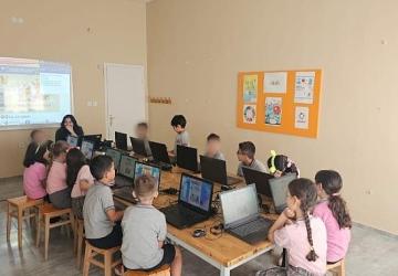 Egeli İletişimcilerden minik kalplere büyük dokunuşlar yapan sosyal sorumluluk projesi