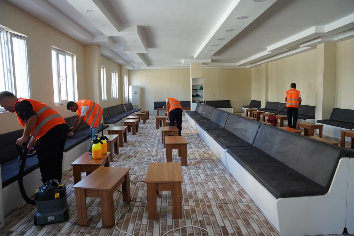 Kahta Belediyesi, tüm taziye evlerinde kapsamlı temizlik çalışması başlattı