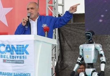 Canik Belediyesi'nden Rekor: CANİKFEST'te 131.624 Kişi Yapay Zekâ Teknolojisiyle Tanıştı 
