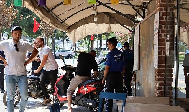 Büyükşehir'den Ahmetli'de Kaldırım İşgallerine Denetim Büyükşehir'den Ahmetli'de Kaldırım İşgallerine Denetim