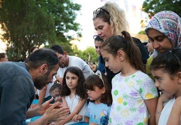 Bayraklı Sokak Festivali'nde çocuklar doyasıya eğlendi