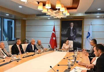 Antalya Büyükşehir Belediyesi şehit aileleri ve gazileri yalnız bırakmıyor