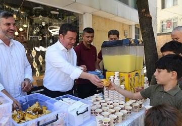 Başkan Aydın, vatandaş ve esnafla buluşmaya devam ediyor