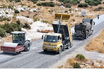 Başkan Çerçioğlu kırsal mahallelerde yol yenileme çalışmalarını sürdürüyor
