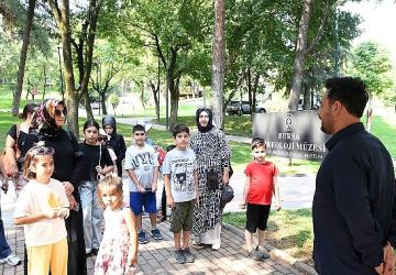 Minik arkeologlar müzeleri keşfediyor