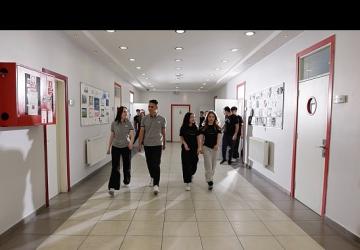 Liseye geçiş süreci, öğrencilerin hayatlarındaki önemli bir dönüm noktasıdır