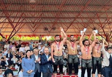 Gölcük Belediyespor, öner başpehlivanlığa bir adım daha yaklaştı