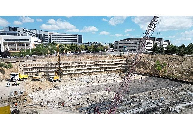 Umuttepe Cami ve Otopark projesi sorunsuz ilerliyor Umuttepe Cami ve Otopark projesi sorunsuz ilerliyor