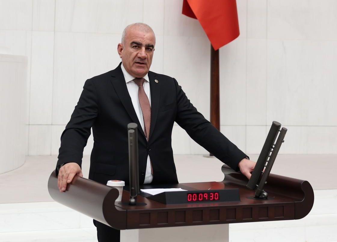 Özhan’dan 15 Temmuz mesajı: Bu direniş, Milletin Yenilmez İradesidir Özhan’dan 15 Temmuz mesajı: Bu direniş, Milletin Yenilmez İradesidir