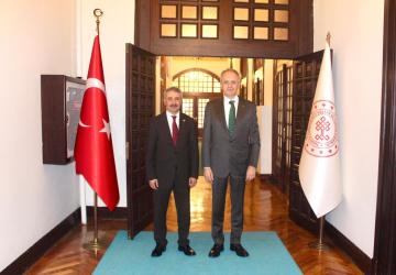Alkayış: ‘Tarihi Cumhuriyet İlkokulumuzun proje ihalesi gerçekleştirildi, süreç başladı’