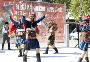 Bergama'nın Kurtuluşu törenlerle kutlandı