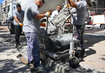 Bornova’da İzmir’de İlk Bordür Makinesi Kullanıldı