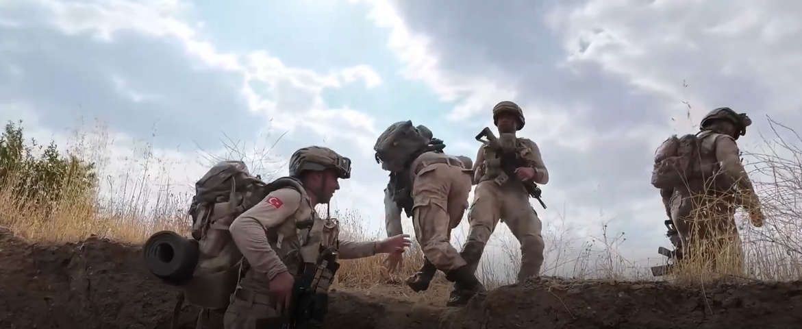 Diyarbakır’da zehir tacirlerine operasyon: 18 kişi tutuklandı, 269 kg esrar imha edildi - Videolu Haber