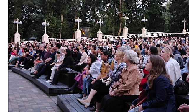 Kocaeli Şehir Tiyatroları, Dünya sahnesinde Kocaeli Şehir Tiyatroları, Dünya sahnesinde
