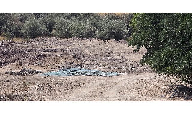 Başkan Çerçioğlu Efeler'in yollarını yeniliyor Başkan Çerçioğlu Efeler'in yollarını yeniliyor