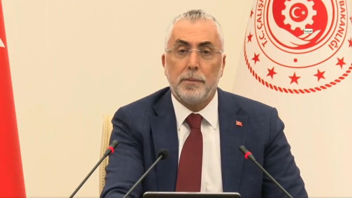 Memur ve memur emeklisine ilk zam teklifi açıklandı: Memur-Sen yetersiz buldu Memur ve memur emeklisine ilk zam teklifi açıklandı: Memur-Sen yetersiz buldu