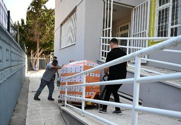 Ücretsiz kırtasiyelerin dağıtımı devam ediyor