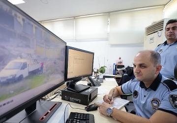 Konak'ta çevreyi kirletenlere kameralı takip: Milyonlarca lira ceza!