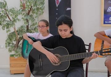 Başkan Çerçioğlu'ndan Geleceğin Müzisyenlerine Destek: Aydınlı Çocuklar Yaz Tatilini Müzikle Geçiriyor