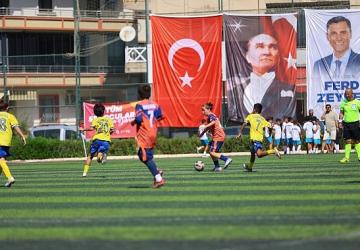 Efes Selçuk'ta Ferdi Zeyrek Futbol Müsabakaları Heyecanı