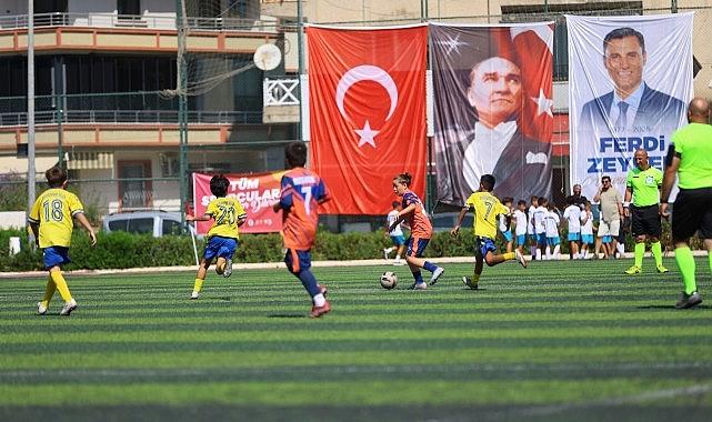 Efes Selçuk'ta Ferdi Zeyrek Futbol Müsabakaları Heyecanı