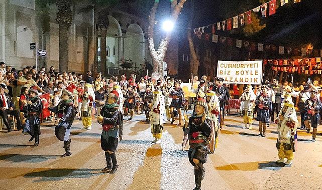 Bayındır'da 30 Ağustos Zafer Bayramı törenlerle kutlandı Bayındır'da 30 Ağustos Zafer Bayramı törenlerle kutlandı