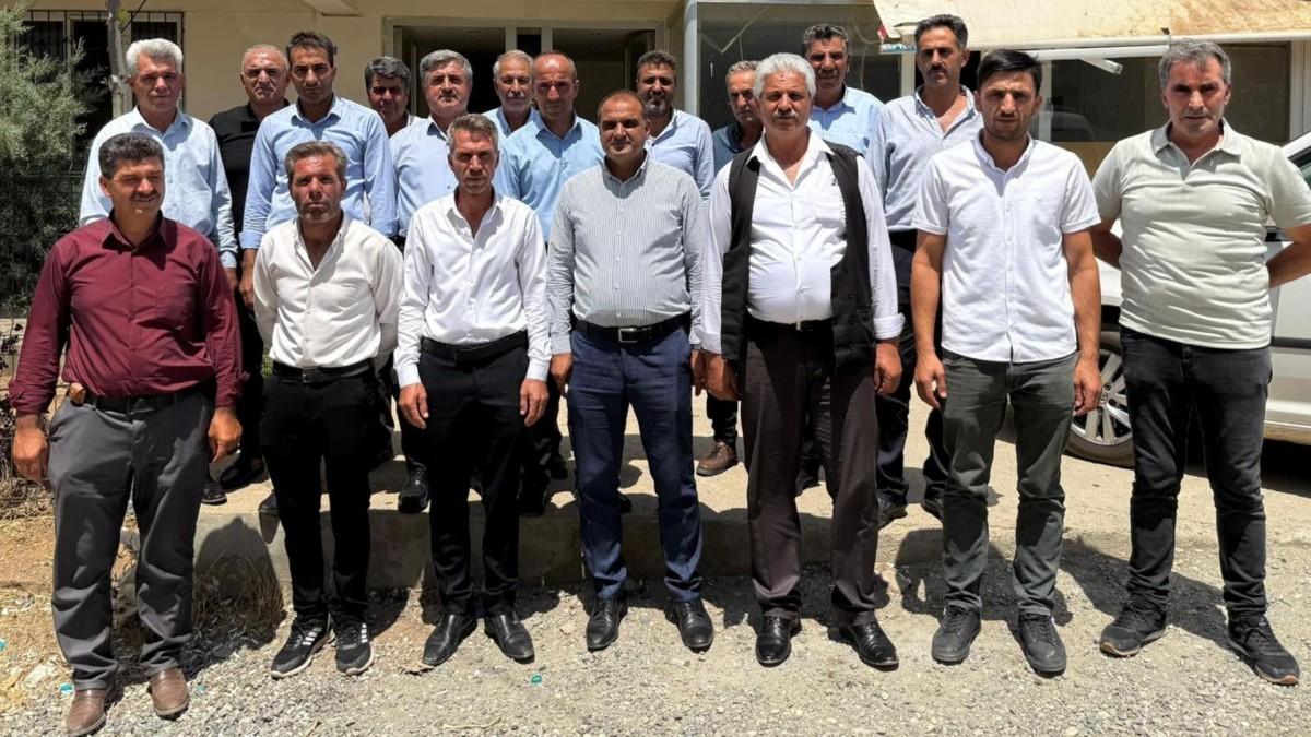 Sincikli 19 köy muhtarı toplantılara katılmayarak Milletvekili İshak Şan’ı protesto etti Sincikli 19 köy muhtarı toplantılara katılmayarak Milletvekili İshak Şan’ı protesto etti