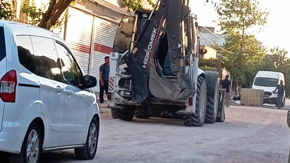 Kahta’da yol çalışmasında feci kaza: 5 yaşındaki Ahsen hayatını kaybetti Kahta’da yol çalışmasında feci kaza: 5 yaşındaki Ahsen hayatını kaybetti