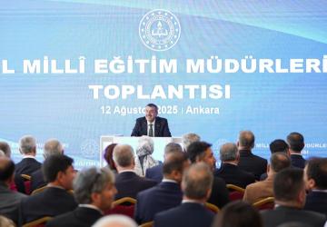 Okullarda forma zorunluluğu geri geliyor
