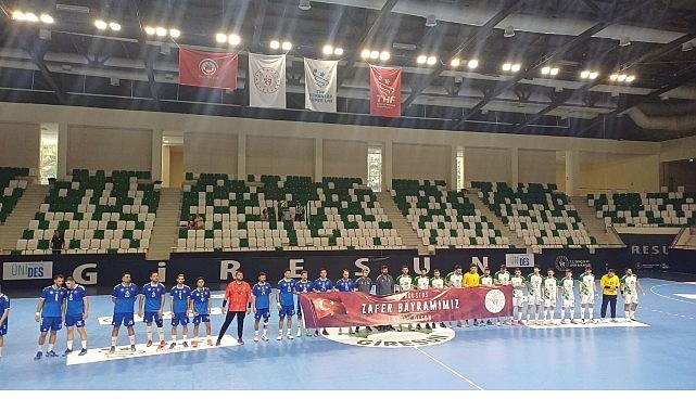 Nilüfer Belediyespor Erkek Hentbol Takımı yeni sezona galibiyetle başladı Nilüfer Belediyespor Erkek Hentbol Takımı yeni sezona galibiyetle başladı