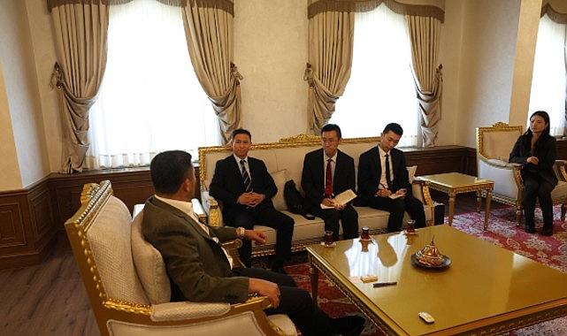 Belediye Başkanı Rasim Arı, Çinli Misafirlerini Ağırladı Belediye Başkanı Rasim Arı, Çinli Misafirlerini Ağırladı