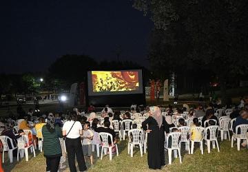 Osmangazi'de açık hava sinema keyfi devam ediyor