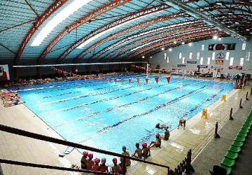 Karşıyaka Belediyesi Yüzme Havuzu'na modern dokunuş