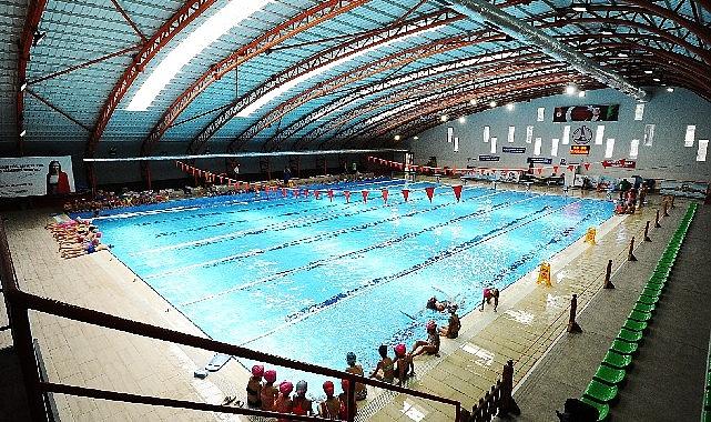 Karşıyaka Belediyesi Yüzme Havuzu'na modern dokunuş