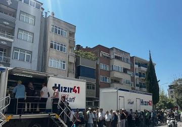 Hızır 41, Sındırgı'da depremzedelerin yanında